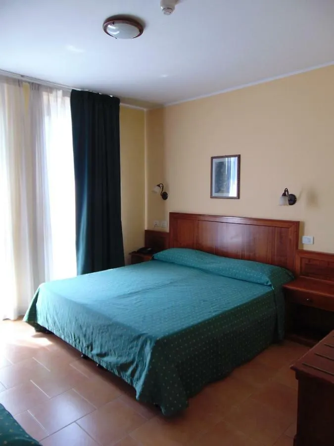 Hotel Brixellum ブレシェッロ 3*,